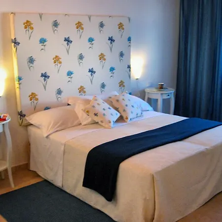 La Jacaranda Guest house